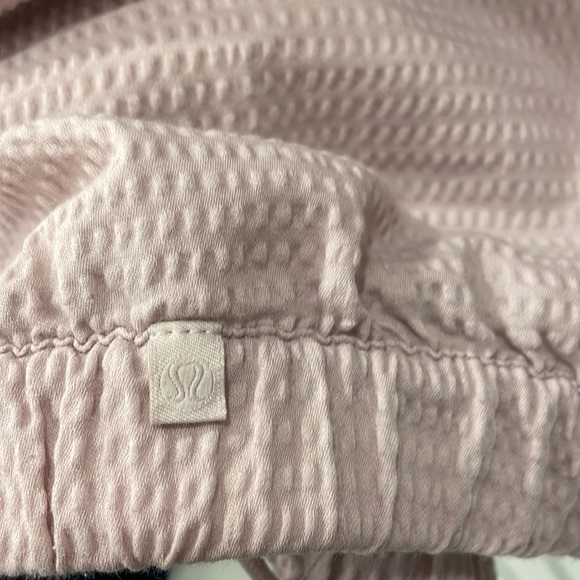 Lululemon Athletica 2020 Pack Light Pullover in Porcelain Pink - Picture 9 of 16
